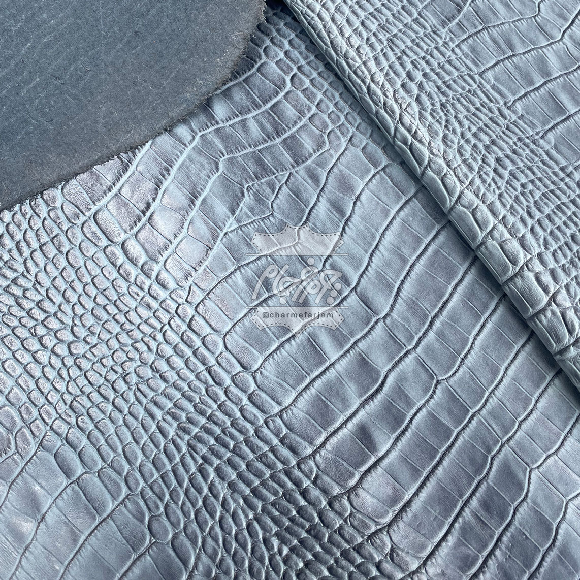 چرم گاوی روکو الوان آبی روشن درجه یک (صفحه صالح نسب )