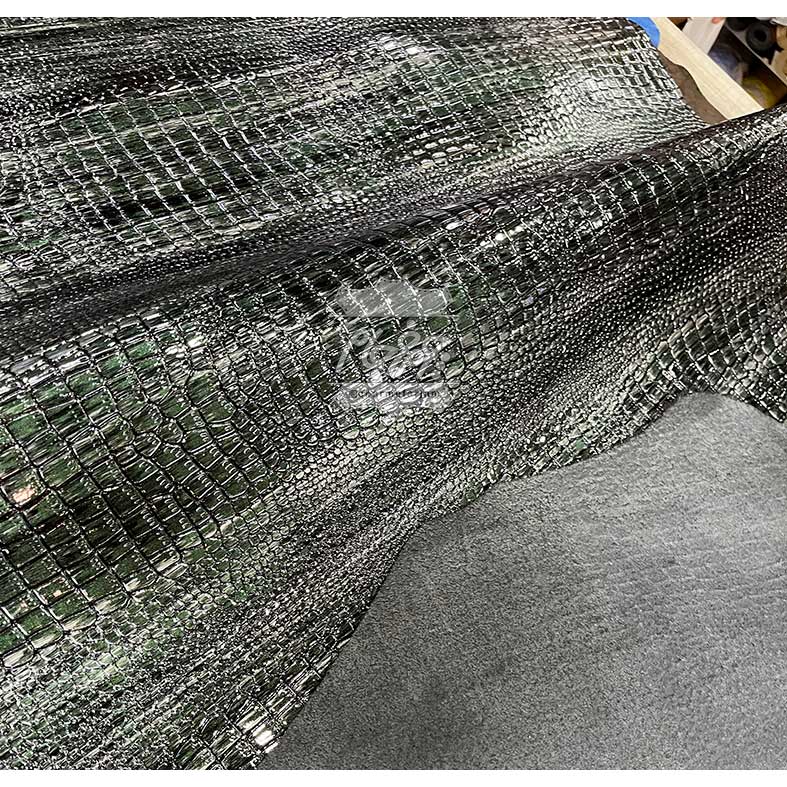 چرم گاوی ورنی روکو دست رنگ متالیک سبز