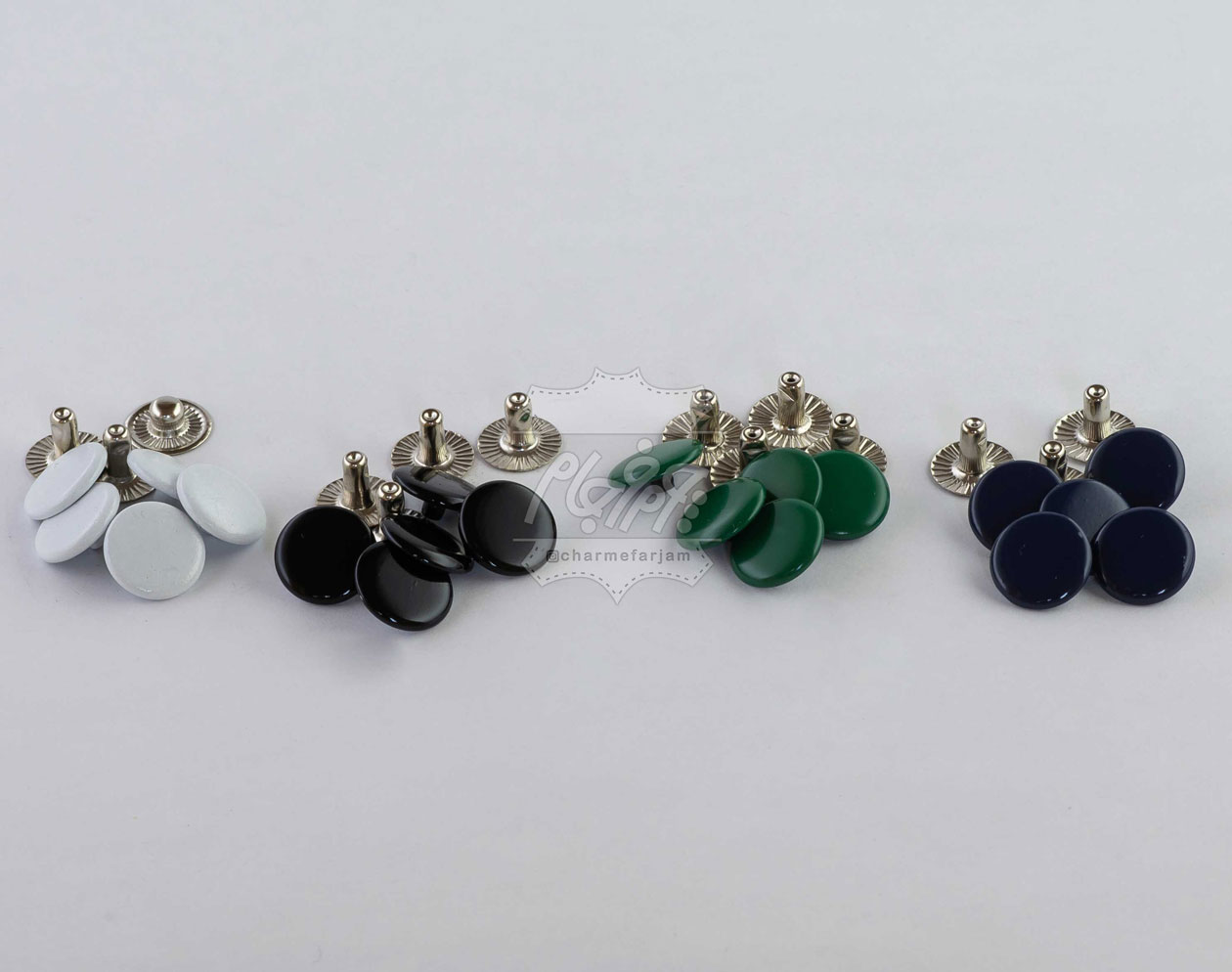 دکمه چهارپارچه رنگی